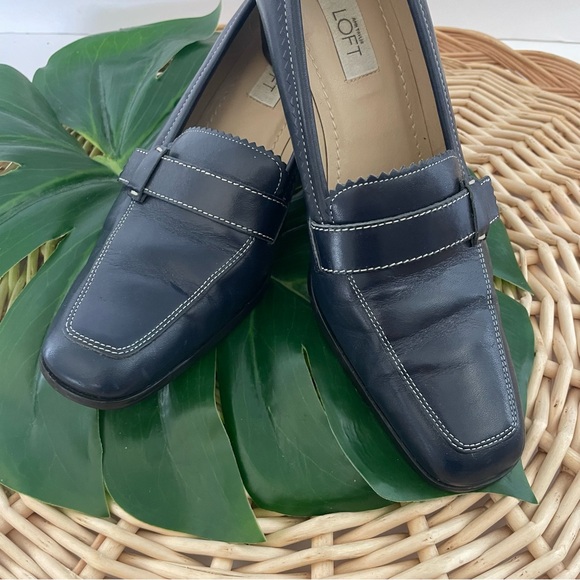 Ann Taylor Loft Vintage 90’s Navy Blue leather high heel pump Loafers Size 6-1/2 - Picture 8 of 14